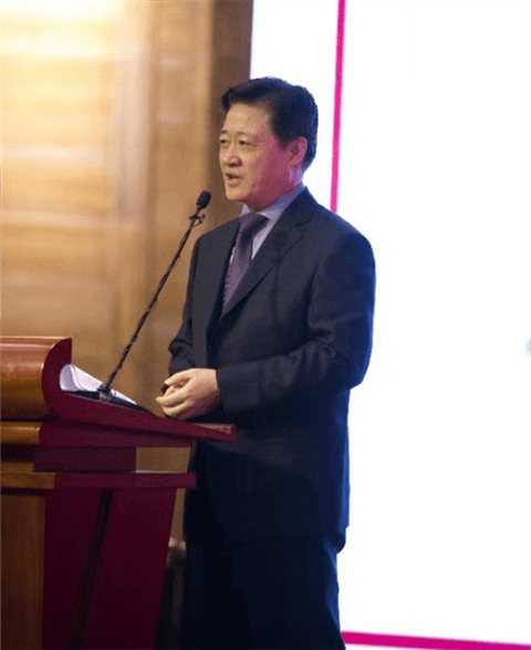 山東出版集團有限公司總經理王次忠主持盛典